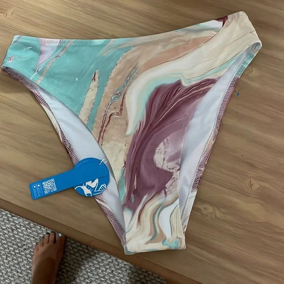 Cupshe Marble Bikini Set - Picture 10 of 13